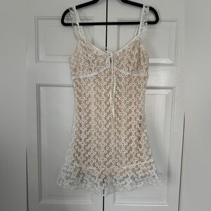 Lulu's Floral Lace dress  in White with tan underlay. Size small